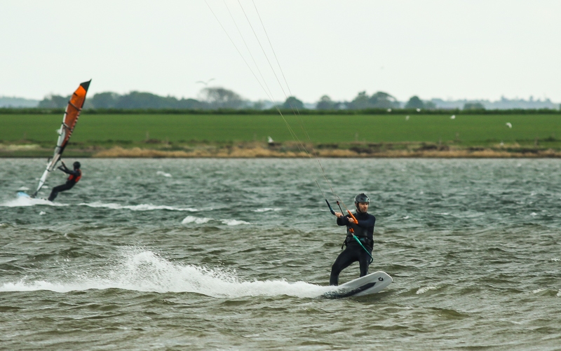 Kitesurfing Alrø