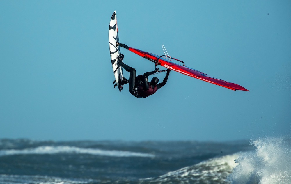 Vintersurf Hanstholm windsurfing