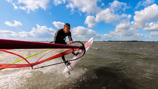 f2 Shaka windsurfing